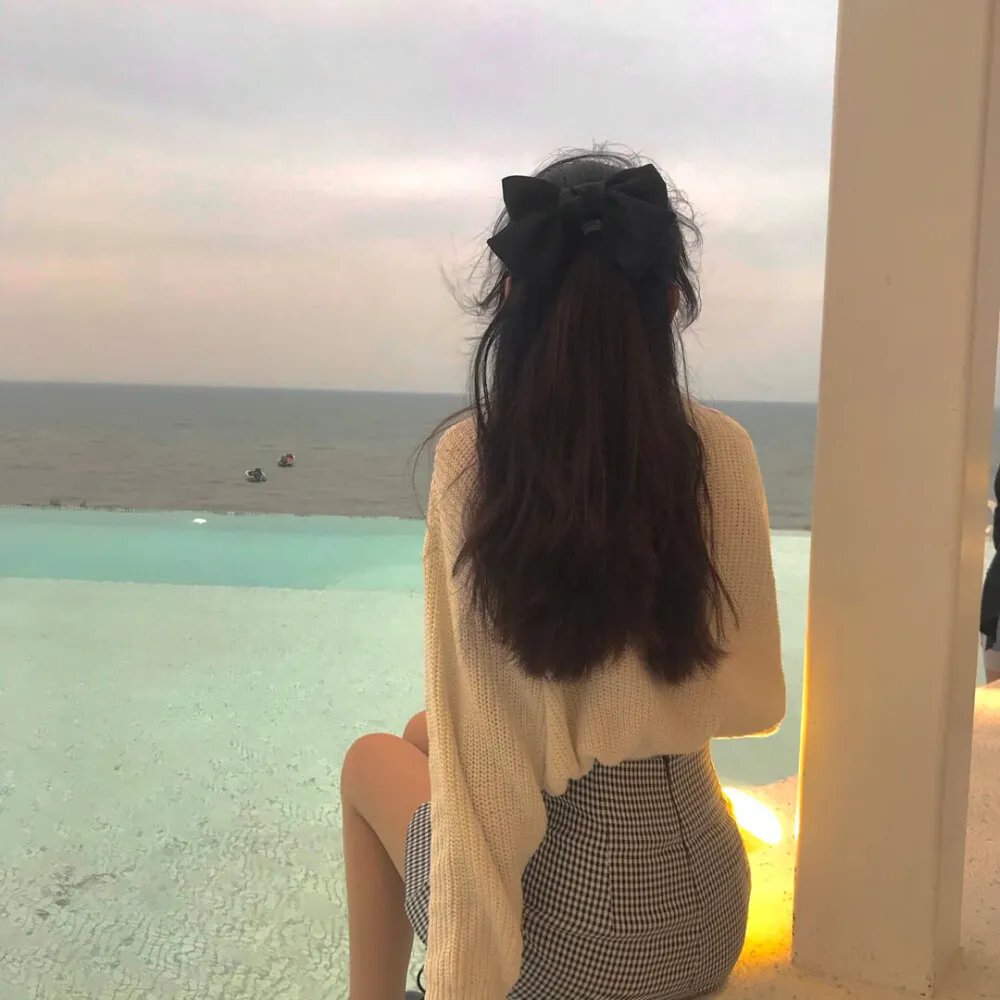 明日封面